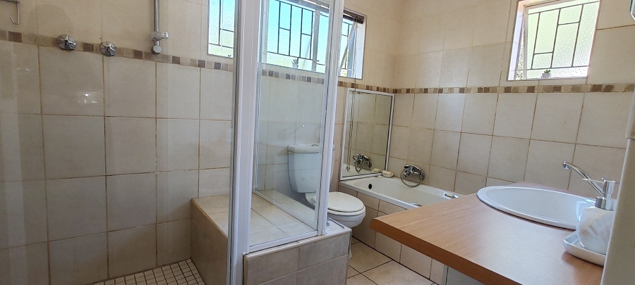 5 Bedroom Property for Sale in Parys Free State